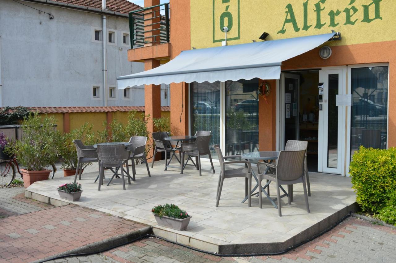 Alfred Panzio Bed and Breakfast Budapest Eksteriør billede