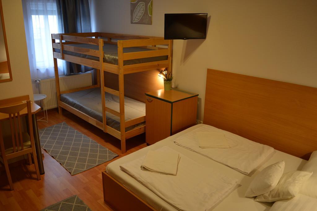 Alfred Panzio Bed and Breakfast Budapest Eksteriør billede
