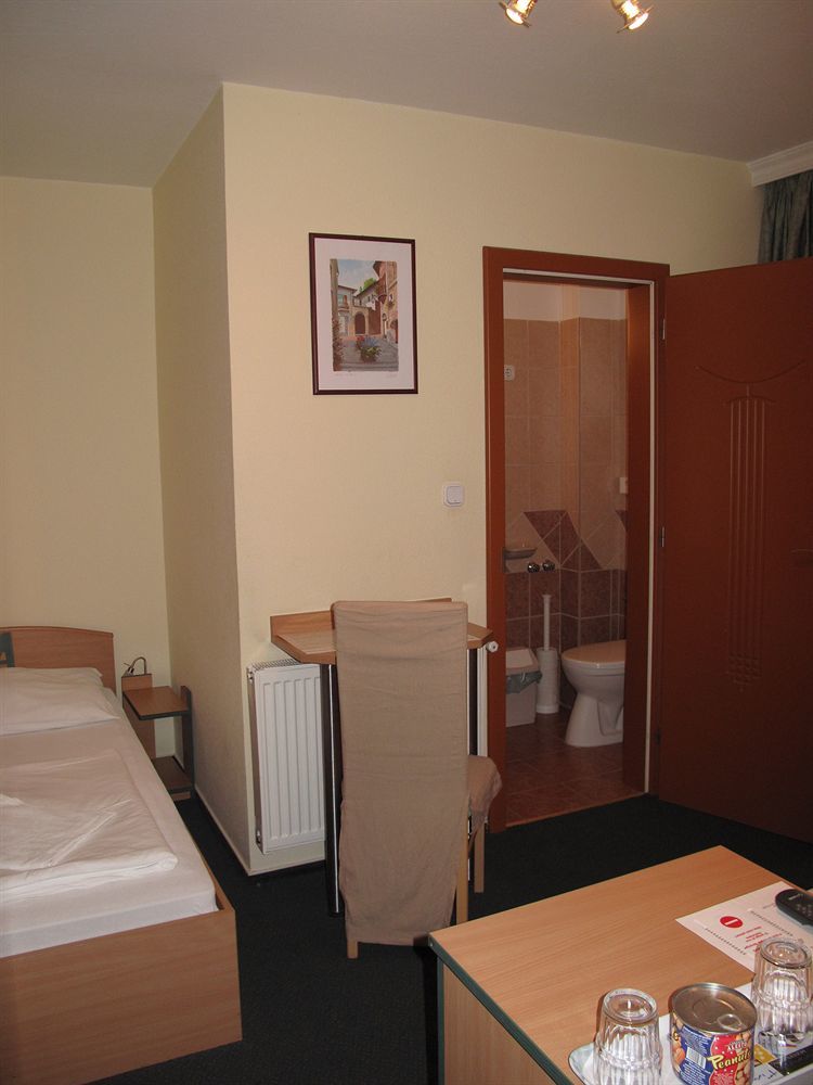Alfred Panzio Bed and Breakfast Budapest Eksteriør billede